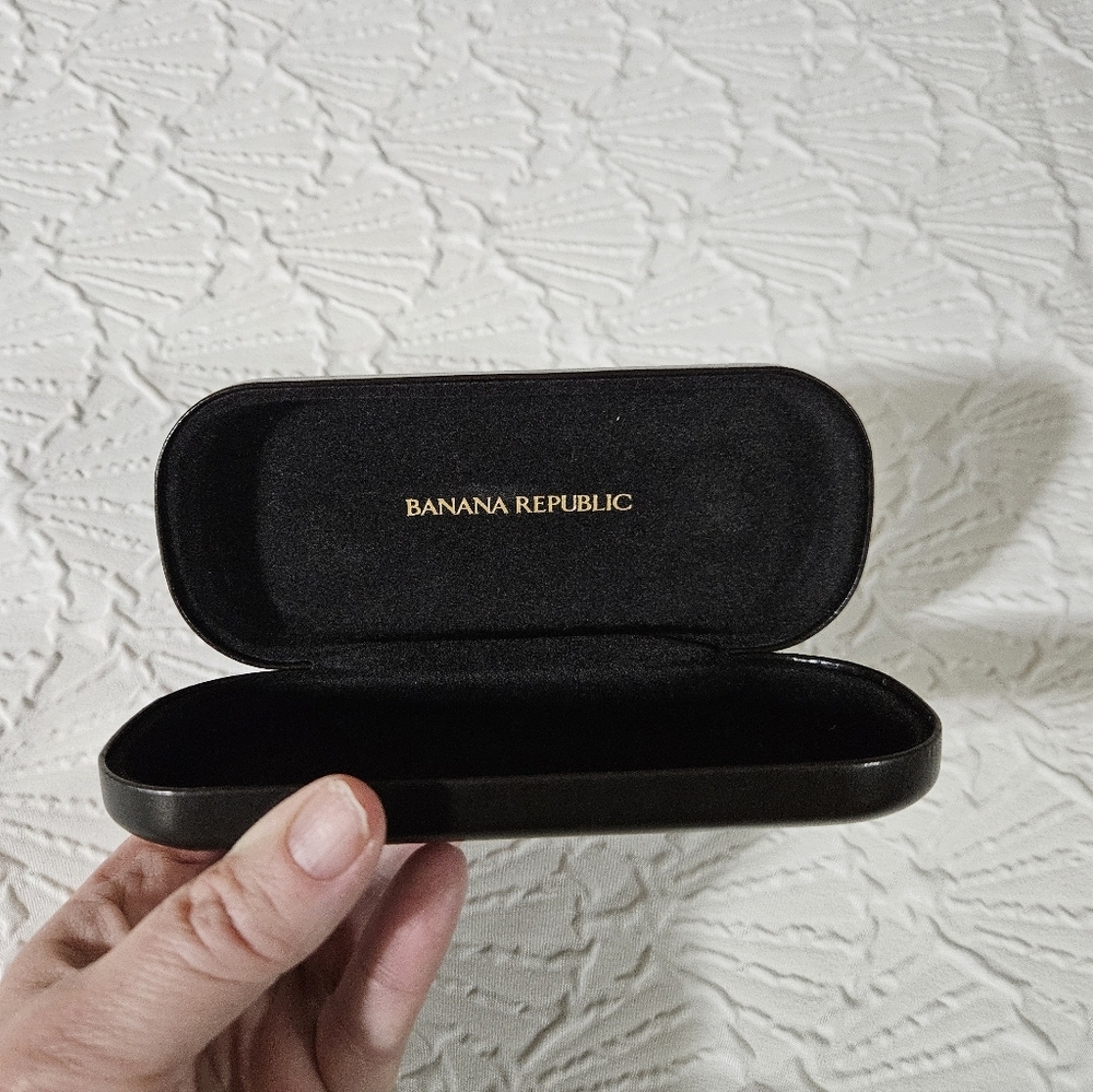 Banana Republic Black and Gold Eyeglass Case - Picture 2 of 5